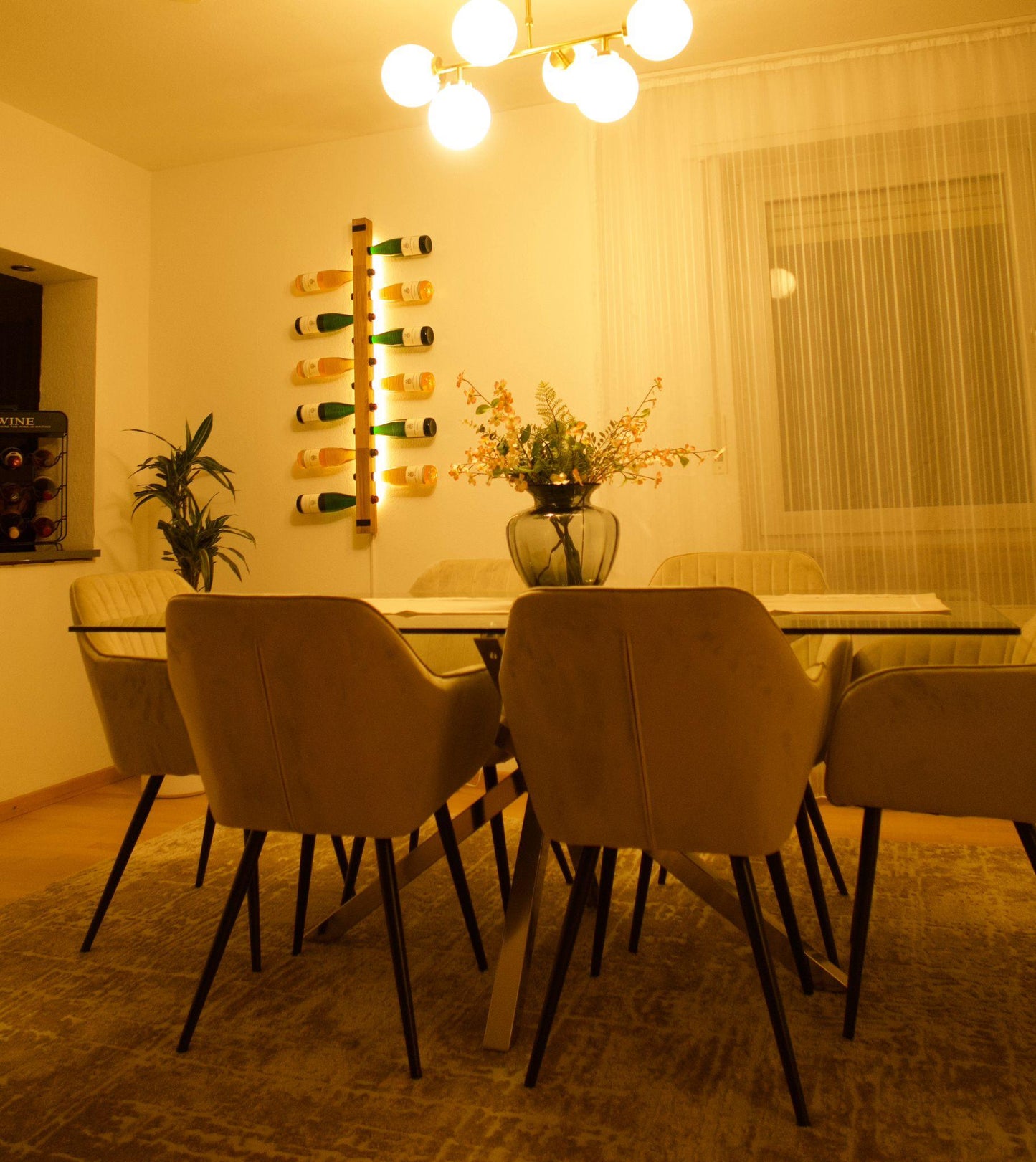 Wand-Weinregal aus Holz Modell Luminous Wine mit LED Beleuchtung für 12 Flaschen